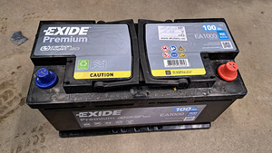 Продается автомобильный аккумулятор Exide Premium 100Ah 900A (1 фото из 3)