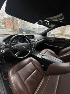 Mercedes-Benz E350 4matic 2010 (4 foto / 6)