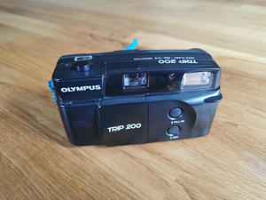 Кинокамера Olympus Trip200 (1 фото из 2)