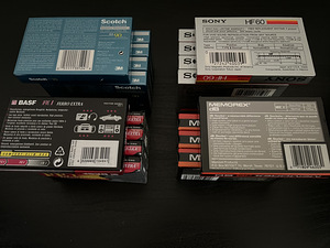Аудиокассеты (2 фото из 3)