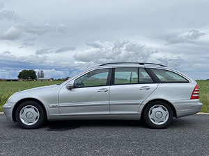 Mercedes-Benz C220 105kw (3 foto / 11)