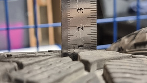 Talverehvid Michelin X-ICE SNOW. 4tk 235/35R19 (4 foto / 8)