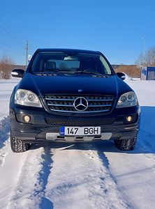 Mercedes-Benz ML350 200kw (1 foto / 9)