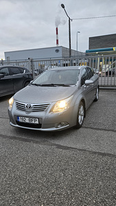 Toyota Avensis (3 foto / 5)