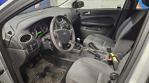 Ford focus 1.6 74kw (5 foto / 7)