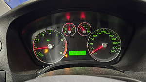 Ford focus 1.6 74kw (7 foto / 7)