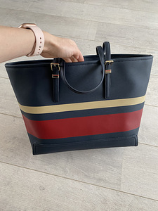 Uus suur Tommy Hilfiger käekott (2 foto / 7)