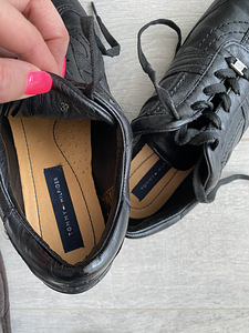 Tommy Hilfiger 37 (5 foto / 6)