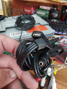 Pioneer Avic-f10BT (8 foto / 10)
