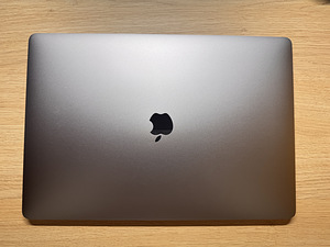 MacBook Pro 16" 2019 Touch Bar i9 32GB 1TB (3 foto / 4)