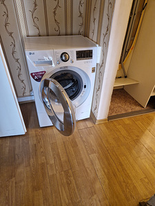 Pesumasin LG väga heas korras (2 foto / 2)