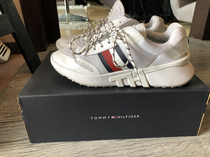Кросовки Tommy Hilfiger (2 фото из 2)