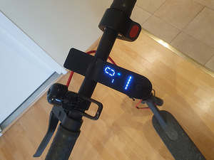 Xiaomi m365 pro (3 фото из 4)