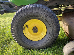 Murutraktor John Deere x125 (5 foto / 5)
