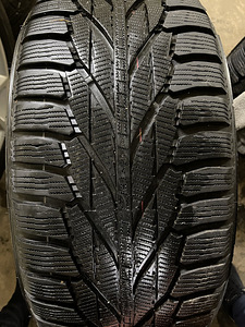R 19 BMW oroginal+ hakkapelita r2 (lamell) 255/50 (3 foto / 3)