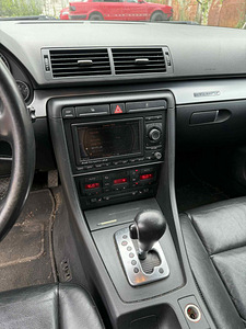 2007 Audi A4 B7 Avant 3.0TDi 171kw Quattro (13 foto / 15)