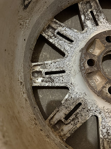 Volvo Muti-Spoke OEM (3 foto / 6)