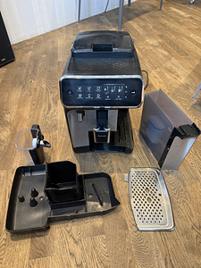 Automaatne kohvimasin Philips ЕР3246 (3 foto / 5)