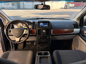 CHRYSLER GRAND VOYAGER (7 foto / 15)