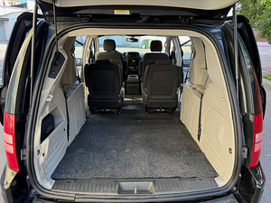 CHRYSLER GRAND VOYAGER (8 foto / 15)