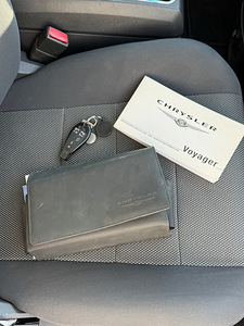 CHRYSLER GRAND VOYAGER (13 foto / 15)