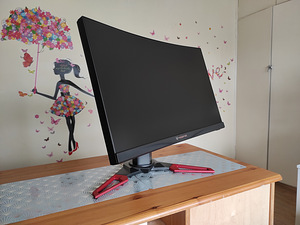 Acer Predator Z271U Curved | 27 inch | QHD | G-Sync | 165Hz (2 foto / 6)