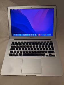 MacBook Air 13" 2017 (1 foto / 4)