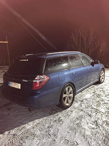 Subaru Legacy 3.0 H6 180kw (3 foto / 5)