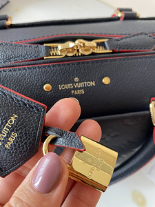 LOUIS VUITTON Speedy 25 Bandouliere (8 foto / 10)