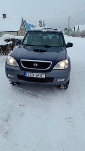 Hyundai Terrakan (2 foto / 4)