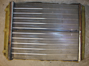 Mercedes W124 soojendusradiaator Behr (1 foto / 3)
