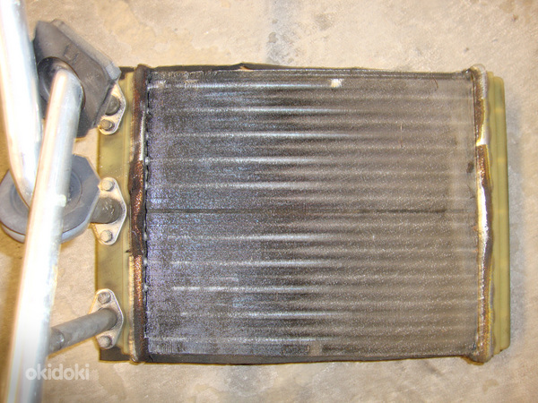 Радиатор отопителя Mercedes W124 Behr (фото #1)