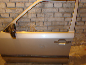 Mercedes W124 esikapott, kuldne, korralik (5 foto / 10)