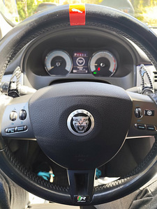Jaguar XF R-Design (11 foto / 13)