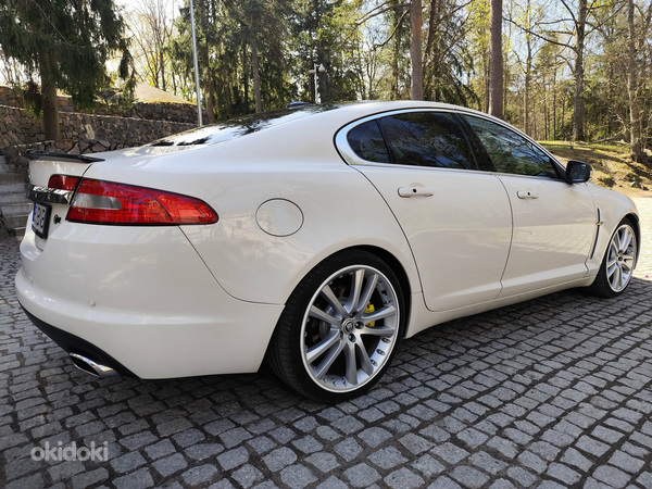 Jaguar XF R-Design