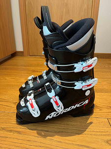 Laste mäesuusasaapad NORDICA 255cm (Nr 38) (1 foto / 5)