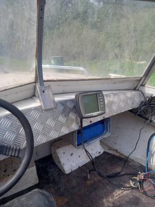 Mootorpaat Progress 4 + Yamaha 30+ haagis. (3 foto / 5)