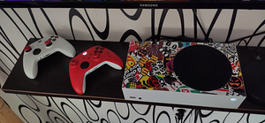 Серия Xbox s (3 фото из 3)