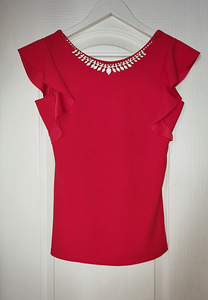 Красная блузка для вечеринки