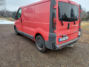 OPEL VIVARO 1,9td 74kw (4 foto / 8)
