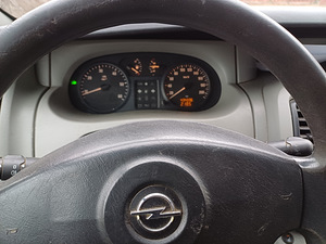 OPEL VIVARO 1,9td 74kw (8 foto / 8)