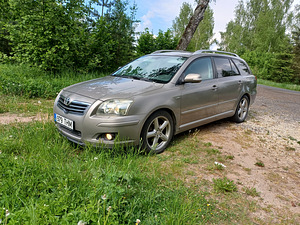 Toyota avensis 2,2td. 130kw. 2007a. (1 foto / 5)