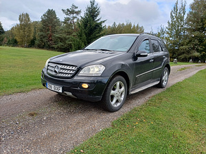 MERCEDES-BENZ ML 320 CDI 4MATIC 2007a. (1 foto / 6)