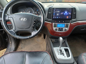 Hyundai Santa Fe 2,2td. автомат. (4 фото из 5)