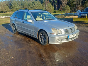 MERCEDES-BENZ C 220 CDI (2 foto / 7)