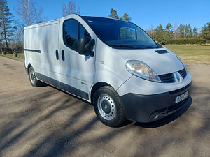 Renault Trafic 2.0td, регистрационный сбор оплачен (2 фото из 8)