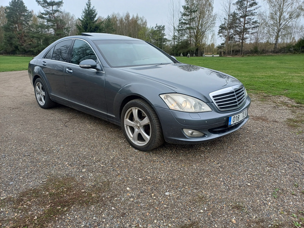 Mercedes s-class 320cdi. 2007a.