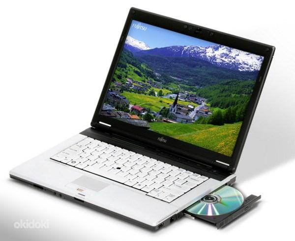Fujitsu LifeBook S7220 (foto #1)