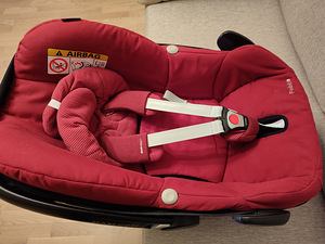 Turvahäll Maxi-Cosi Pebble koos alusega FamilyFix (7 foto / 9)