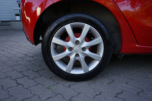 Mazda 2 (12 foto / 12)